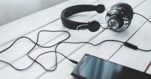 estudiar-escuchando-musica-social (1)