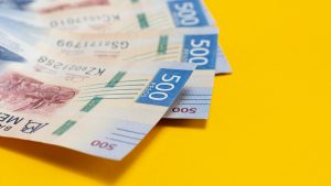 side view of 500 mexican pesos bills. economy