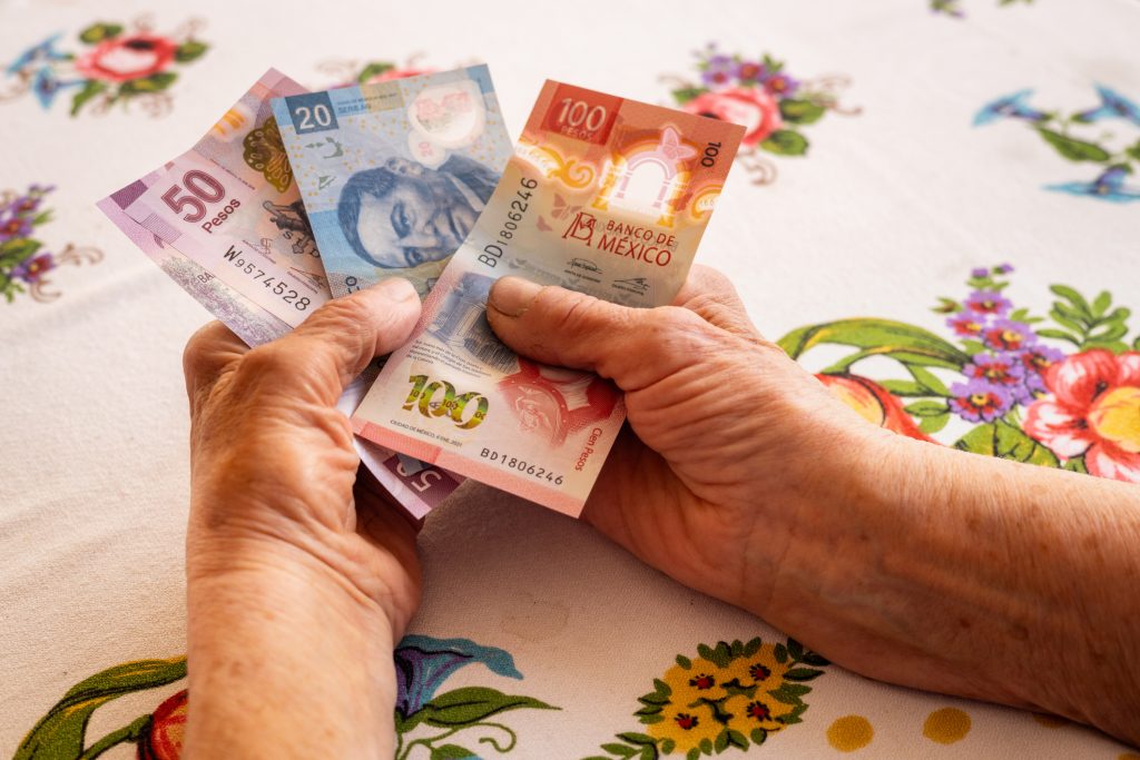 Apoyo económico para hombres y mujeres