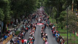 Thousands of CNTE teachers attempt to approach Banorte Stadium in Mexico City