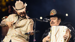 Apagan sonido en concierto de Ramon Ayala