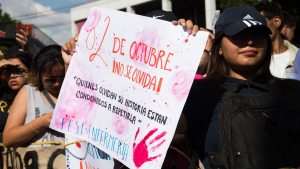 Personas acuden a la Marcha del 2 de octubre
